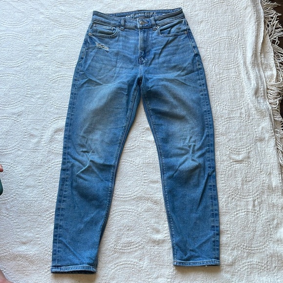American eagle, size 2, stretch mom jeans - Picture 3 of 5